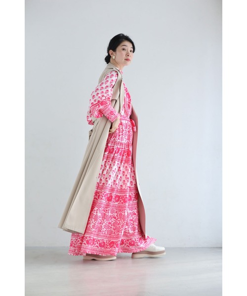 cawaii（カワイイ）の「鮮やかなピンクが広がるスカーフ柄ロングワンピース（紐リボン付き）（ワンピース・レディース・ピンク・FREE）」の16枚目の写真