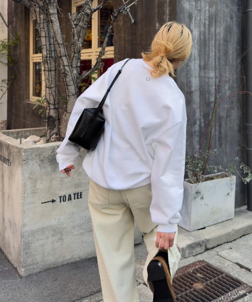 CANAL JEAN(キャナルジーン)の「Twelve12 monkey dance スウェット 裏毛(スウェット・レディース・オフホワイト/アッシュ・X-LARGE/LARGE)」の4枚目の写真