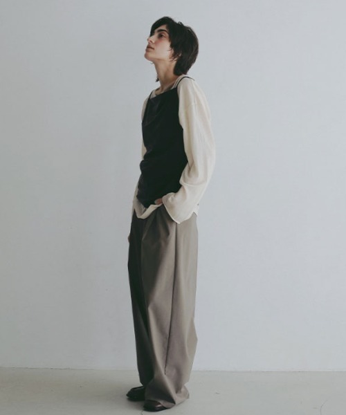 ETRE TOKYO（エトレトウキョウ）の「【先行予約限定 10%OFF】リネンライクエアリータックパンツ（その他パンツ・レディース・ネイビー/カーキ/グレー・S/M）」の13枚目の写真