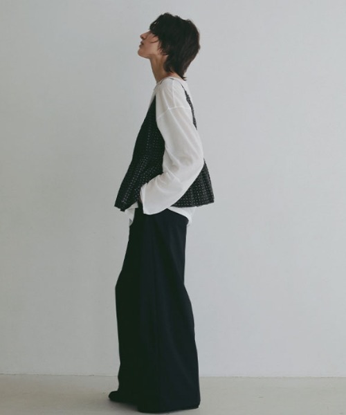 ETRE TOKYO（エトレトウキョウ）の「【先行予約限定 10%OFF】リネンライクエアリータックパンツ（その他パンツ・レディース・ネイビー/カーキ/グレー・S/M）」の5枚目の写真