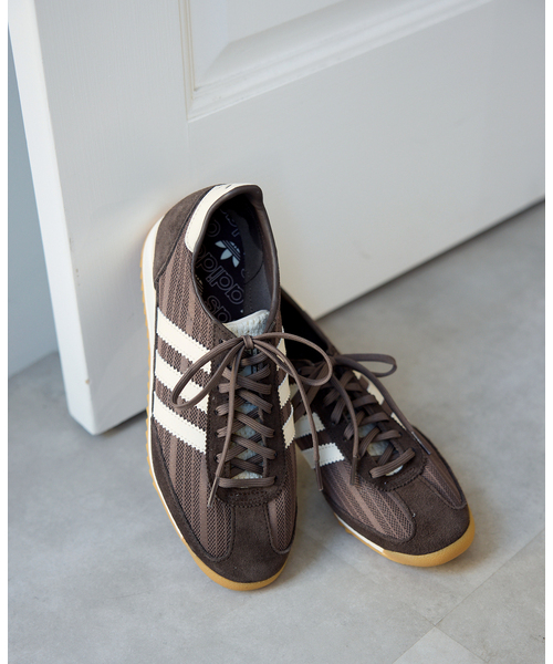 IENA(イエナ)の「adidas originals SL72 OG W スニーカー KJ6147/JQ9870(スニーカー・レディース・アイボリー/ブラウン・24.5cm/24cm/25cm/23.5cm/23cm)」の18枚目の写真