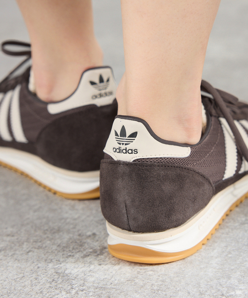 IENA(イエナ)の「adidas originals SL72 OG W スニーカー KJ6147/JQ9870(スニーカー・レディース・アイボリー/ブラウン・24.5cm/24cm/25cm/23.5cm/23cm)」の22枚目の写真