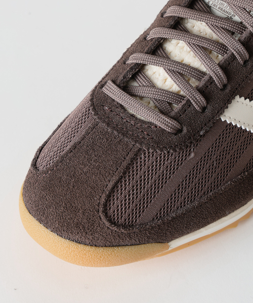 IENA(イエナ)の「adidas originals SL72 OG W スニーカー KJ6147/JQ9870(スニーカー・レディース・アイボリー/ブラウン・24.5cm/24cm/25cm/23.5cm/23cm)」の4枚目の写真
