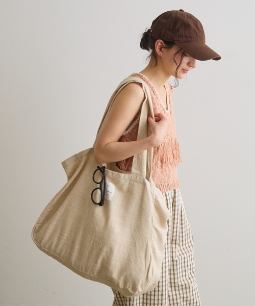 Crisp（クリスプ）の「ナチュラルビッグトートバッグ（トートバッグ・レディース・ブラック/レッド/ナチュラル・FREE）」の2枚目の写真