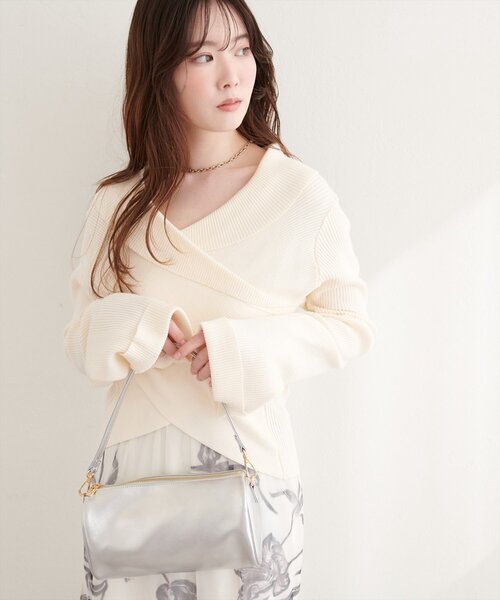 natural couture（ナチュラルクチュール）の「カシュクールフレア袖ニット（ニット/セーター・レディース・ピンク/オフホワイト/ブラック/サックスブルー/グレイッシュベージュ・FREE）」の9枚目の写真