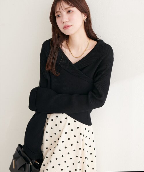 natural couture（ナチュラルクチュール）の「カシュクールフレア袖ニット（ニット/セーター・レディース・ピンク/オフホワイト/ブラック/サックスブルー/グレイッシュベージュ・FREE）」の13枚目の写真