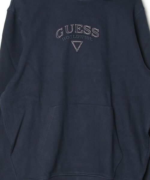 Guess（ゲス）の「TEXTURED Patch Logo Hoodie パーカー ロゴパーカー（パーカー・メンズ・ダークネイビー・LARGE/MEDIUM/SMALL/X-LARGE/XX-LARGE）」の3枚目の写真