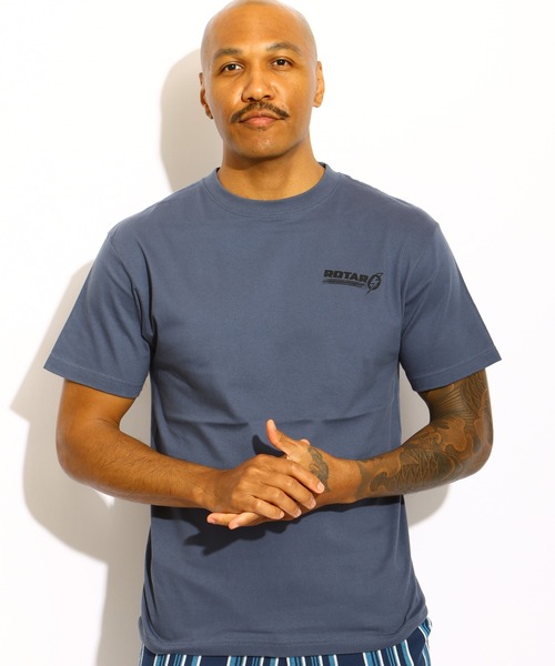 ROTAR(ローター)の「Road to Vacation Tee(Tシャツ/カットソー・メンズ・ネイビー/サンドグレー/ブラック系その他/オレンジ系その他・SMALL/MEDIUM/LARGE/X-LARGE)」の8枚目の写真