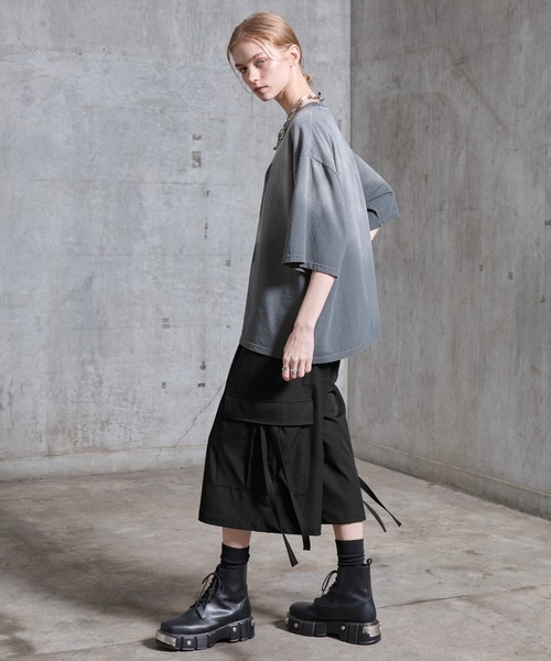 SERACE（セラス）の「【SERACE】Loose drape mode wide cargo half pants / ルーズドレープモードワイドカーゴハーフパンツ（カーゴパンツ・メンズ・ライトグレー/ブラック・L/M/S）」の19枚目の写真