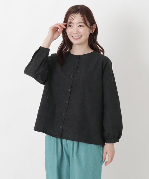 one'sterrace(ワンズテラス)の「総レース 9分袖ショート丈シャツ(シャツ/ブラウス・レディース・カーキ系5/ブラック系8・02)」の2枚目の写真
