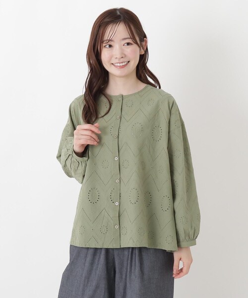 one'sterrace(ワンズテラス)の「総レース 9分袖ショート丈シャツ(シャツ/ブラウス・レディース・カーキ系5/ブラック系8・02)」の1枚目の写真