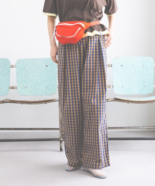 niko and...（ニコアンド）の「Gardenタックプリントパンツ（その他パンツ・レディース・ホワイト/ベージュ/ブルー/ブラウン・FREE）」の3枚目の写真