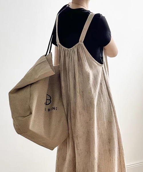 ReRe（リリ）の「リネン風ワイドサロペットパンツ（つなぎ/オールインワン・レディース・ブラック/ライトカーキ・MEDIUM/LARGE/X-LARGE）」の5枚目の写真