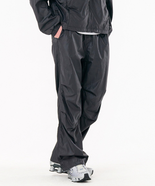 CHASECULT(チェイスカルト)の「男性グロッシーワイドパンツ-FBRK2241C09(その他パンツ・メンズ・ダークグレー・70/76/82/86)」の3枚目の写真