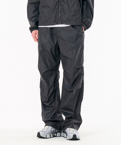 CHASECULT(チェイスカルト)の「男性グロッシーワイドパンツ-FBRK2241C09(その他パンツ・メンズ・ダークグレー・70/76/82/86)」の4枚目の写真