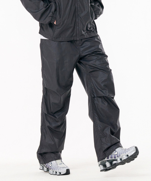 CHASECULT(チェイスカルト)の「男性グロッシーワイドパンツ-FBRK2241C09(その他パンツ・メンズ・ダークグレー・70/76/82/86)」の5枚目の写真