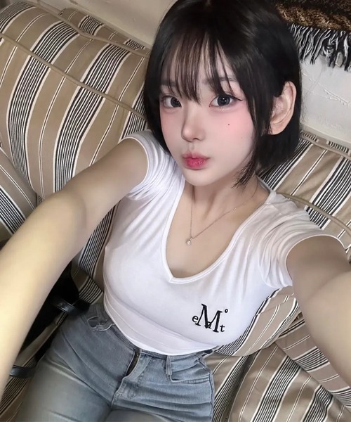 MUCENT(ムセント)の「MUCENT/ONYX Vネックトップス(Tシャツ/カットソー・レディース・グレー/ブラック/ホワイト・FREE)」の12枚目の写真