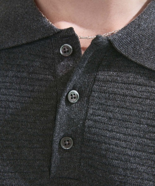 LUENNA(ルエナ)の「【LUENNA】Textured Half Sleeve Knit Polo Shirt / テクスチャード半袖ニットポロシャツ(ポロシャツ・メンズ・チャコールグレー/ネイビー・L/M/S)」の5枚目の写真