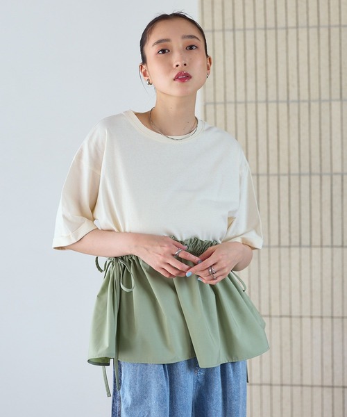 LEPSIM(レプシィム)の「裾異素材ギャザーT 668371(Tシャツ/カットソー・レディース・キナリ/ブラック・FREE)」の2枚目の写真