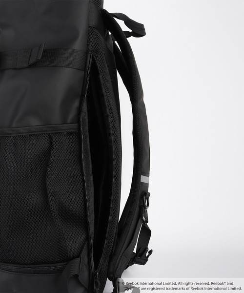 Reebok(リーボック)の「Reebok / リーボック ボックス型バックパック 大容量 防水風素材 PC収納対応(バックパック/リュック・メンズ・ブラック×ブラック/ブラック・FREE)」の22枚目の写真