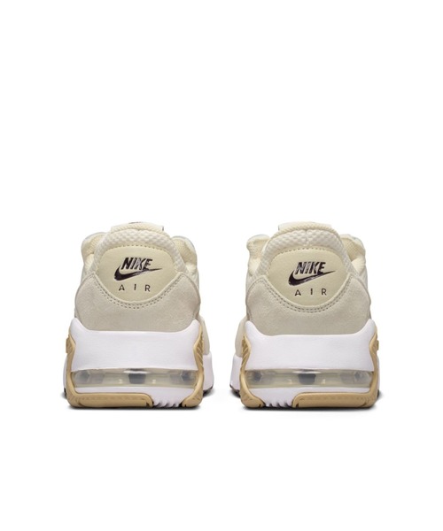 NIKE(ナイキ)の「ナイキ NIKE ナイキ エア マックス エクシー SE(スニーカー・レディース・ホワイト・23.0cm/23.5cm/24.0cm/24.5cm/25.0cm)」の5枚目の写真