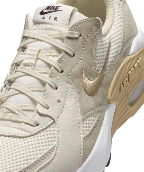 NIKE(ナイキ)の「ナイキ NIKE ナイキ エア マックス エクシー SE(スニーカー・レディース・ホワイト・23.0cm/23.5cm/24.0cm/24.5cm/25.0cm)」の7枚目の写真