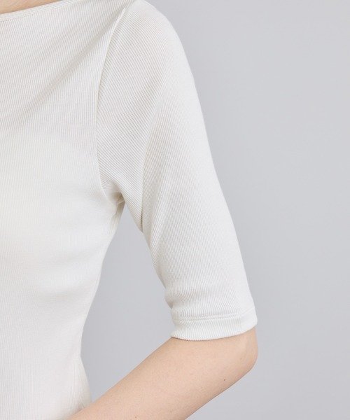SALON adam et rope'(サロン アダム エ ロペ)の「ハイウェットテレコ2WAYネックT(Tシャツ/カットソー・レディース・ブラック/オフホワイト・FREE)」の16枚目の写真