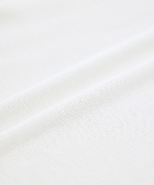 SALON adam et rope'(サロン アダム エ ロペ)の「ハイウェットテレコ2WAYネックT(Tシャツ/カットソー・レディース・ブラック/オフホワイト・FREE)」の22枚目の写真