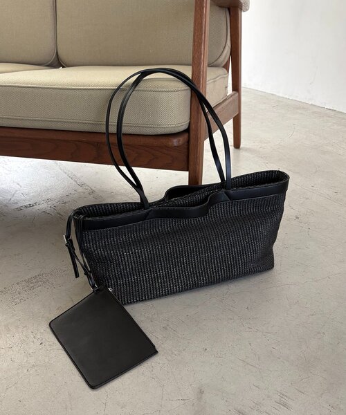 CAPRICIEUX LE'MAGE(カプリシューレマージュ)の「コンビワイドBAG(ショルダーバッグ・レディース・ブラック/ベージュ・FREE)」の3枚目の写真