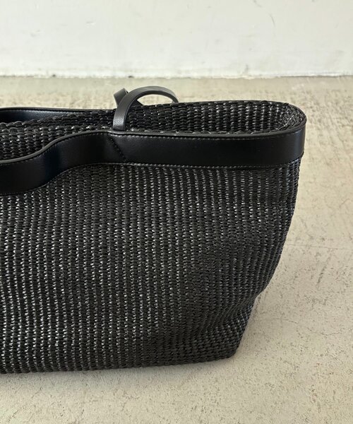 CAPRICIEUX LE'MAGE(カプリシューレマージュ)の「コンビワイドBAG(ショルダーバッグ・レディース・ブラック/ベージュ・FREE)」の10枚目の写真