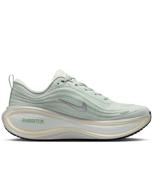 NIKE(ナイキ)の「ナイキ ボメロ プラス ウィメンズ ロード ランニングシューズ / Nike Vomero Plus Women's Road Running Shoes HV8154-004 Light Silver(スニーカー・レディース・シルバー・26/25.5/24/23/22.5/22/26.5/25/24.5/23.5)」の3枚目の写真