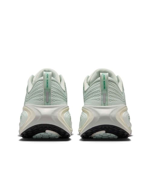 NIKE(ナイキ)の「ナイキ ボメロ プラス ウィメンズ ロード ランニングシューズ / Nike Vomero Plus Women's Road Running Shoes HV8154-004 Light Silver(スニーカー・レディース・シルバー・26/25.5/24/23/22.5/22/26.5/25/24.5/23.5)」の6枚目の写真