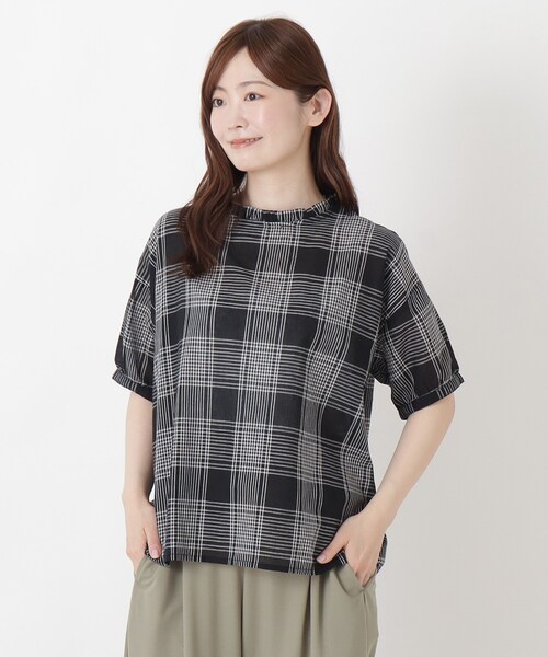 one'sterrace(ワンズテラス)の「フリル衿チェックブラウス(シャツ/ブラウス・レディース・その他/ブラック系8/グレー系4・02)」の2枚目の写真