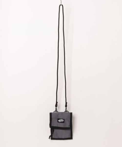 VANS(バンズ)の「VANS ヴァンズ Lawler Pouch カジュアルバッグ VN000T631O7 Asphalt(ボディバッグ/ウエストポーチ・メンズ・グレー・FREE)」の1枚目の写真