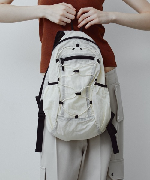 ANF.MUU(アンフムー)の「【再入荷】ユーティリティポケットコードデザインバックパック(バックパック/リュック・レディース・ブルー/アイボリー/グレー/ブラック・FREE)」の9枚目の写真