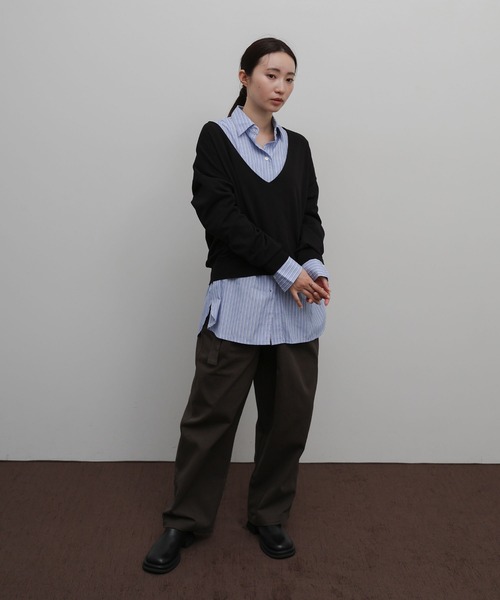 select MOCA Et(セレクトモカエト)の「【Et】Minimal V-Neck Simple Tops(ニット/セーター・レディース・ブラック/ライトグレー/キャメル・FREE)」の10枚目の写真