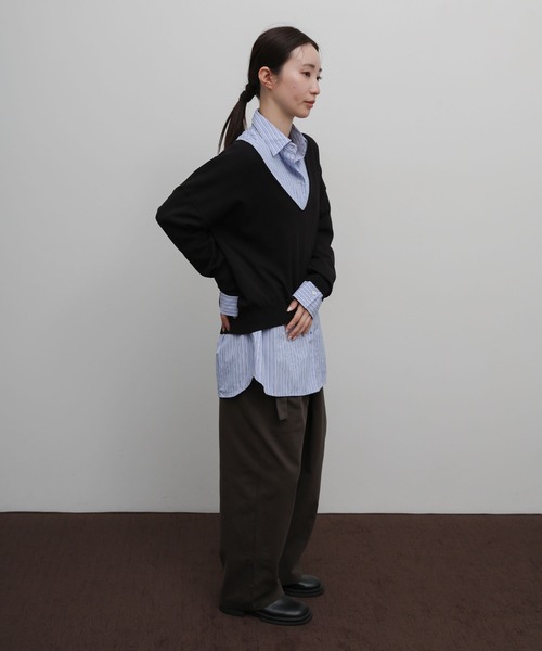 select MOCA Et(セレクトモカエト)の「【Et】Minimal V-Neck Simple Tops(ニット/セーター・レディース・ブラック/ライトグレー/キャメル・FREE)」の16枚目の写真