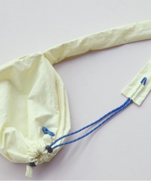 EARTH MADE（アースメイド）の「NYLON PARACORD BONSAC（ショルダーバッグ・レディース・ストーン/ベージュ/ブラック/ダークグリーン/ネイビー/ブラウン/ライトグレー/ピンクベージュ/スミクロ/グリーン/ブルーグレー/ボルドー/ダークグレー/イエロー・FREE）」の22枚目の写真