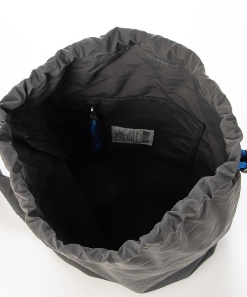 EARTH MADE（アースメイド）の「NYLON PARACORD BONSAC（ショルダーバッグ・レディース・ストーン/ベージュ/ブラック/ダークグリーン/ネイビー/ブラウン/ライトグレー/ピンクベージュ/スミクロ/グリーン/ブルーグレー/ボルドー/ダークグレー/イエロー・FREE）」の16枚目の写真