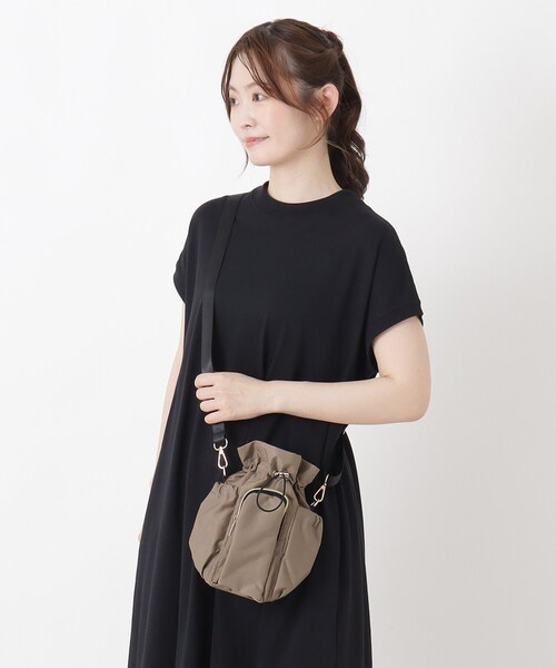 one'sterrace(ワンズテラス)の「SE ドローラスマートショルダー(ショルダーバッグ・レディース・ベージュ系その他7/グレー系その他7/ブラック系8・99)」の21枚目の写真