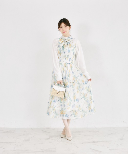 tocco closet(トッコ クローゼット)の「後ろリボン付きラメ入りドルマンスリーブボレロ(カーディガン/ボレロ・レディース・オフホワイト/ブラック/ピンクベージュ・M)」の4枚目の写真