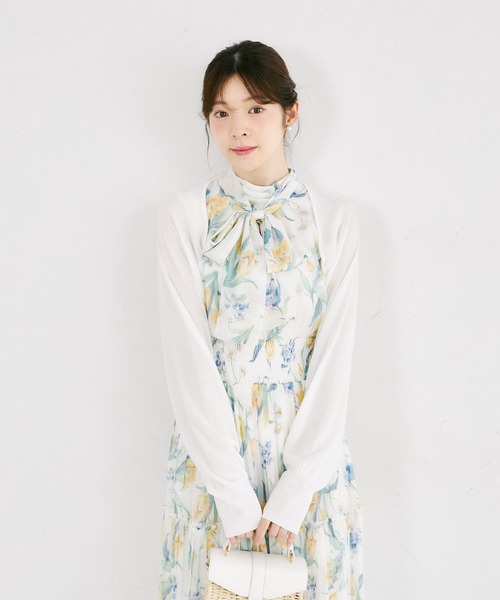 tocco closet(トッコ クローゼット)の「後ろリボン付きラメ入りドルマンスリーブボレロ(カーディガン/ボレロ・レディース・オフホワイト/ブラック/ピンクベージュ・M)」の6枚目の写真