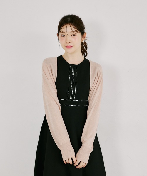 tocco closet(トッコ クローゼット)の「後ろリボン付きラメ入りドルマンスリーブボレロ(カーディガン/ボレロ・レディース・オフホワイト/ブラック/ピンクベージュ・M)」の14枚目の写真