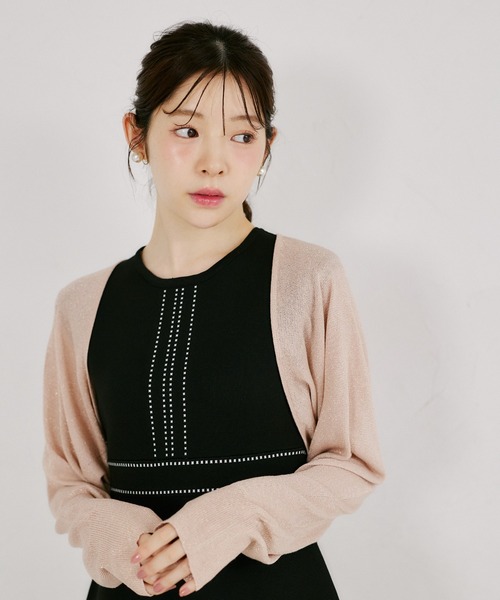 tocco closet(トッコ クローゼット)の「後ろリボン付きラメ入りドルマンスリーブボレロ(カーディガン/ボレロ・レディース・オフホワイト/ブラック/ピンクベージュ・M)」の16枚目の写真