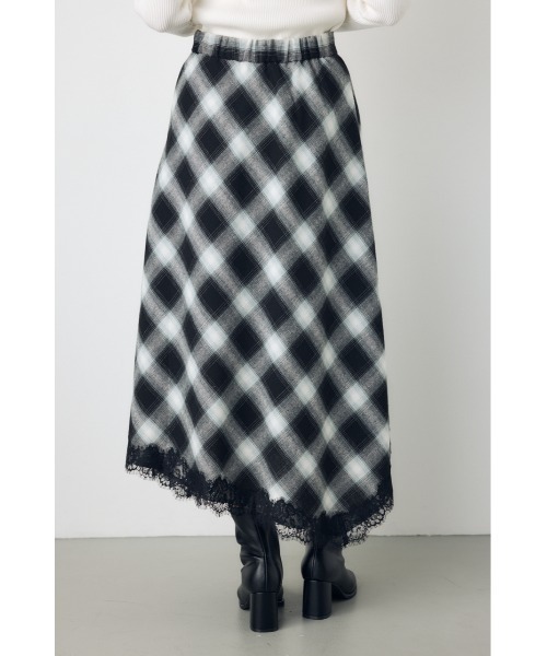 AZUL by moussy(アズールバイマウジー)の「【身長/骨格別着用画像あり】レースドッキングチェックバイアススカート 秋服 ロングスカート 冬服(スカート・レディース・ブラック系その他/ブラウン系その他・SMALL/MEDIUM)」の6枚目の写真