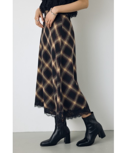 AZUL by moussy(アズールバイマウジー)の「【身長/骨格別着用画像あり】レースドッキングチェックバイアススカート 秋服 ロングスカート 冬服(スカート・レディース・ブラック系その他/ブラウン系その他・SMALL/MEDIUM)」の17枚目の写真