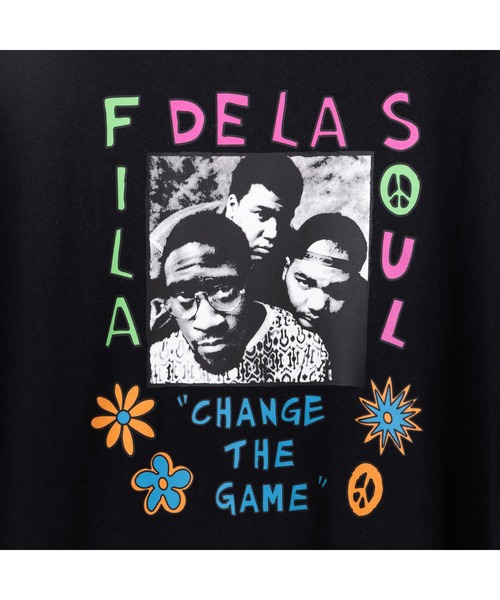 FILA(フィラ)の「DE LA SOUL×FILA PHOTO TEE / デラソウル×フィラ フォトティーシャツ(Tシャツ/カットソー・レディース・ブラック/ホワイト・M/S/XL/L)」の9枚目の写真