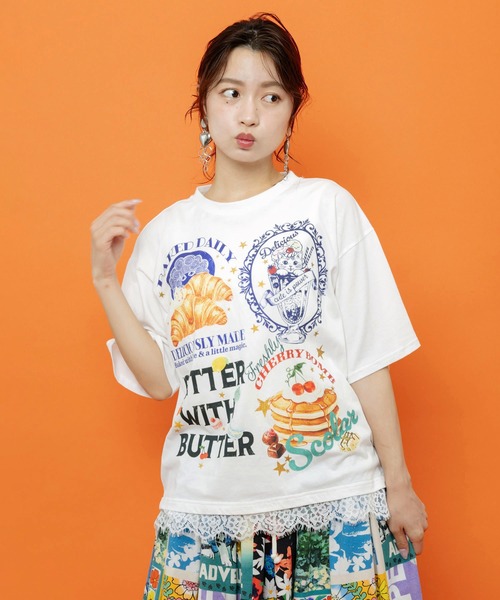 ScoLar(スカラー)の「162736:いろんなフード柄 裾レースTシャツ(Tシャツ/カットソー・レディース・ホワイト/ブラック/ネイビー/オレンジ・M)」の2枚目の写真