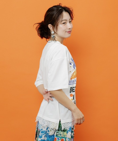 ScoLar(スカラー)の「162736:いろんなフード柄 裾レースTシャツ(Tシャツ/カットソー・レディース・ホワイト/ブラック/ネイビー/オレンジ・M)」の9枚目の写真