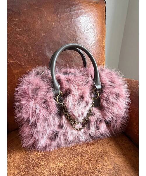 EVRIS(エヴリス)の「フェイクファーボストンBAG 500mlペットボトル収納可(ボストンバッグ・レディース・ピンク/ブラック/ブラウン・FREE)」の18枚目の写真